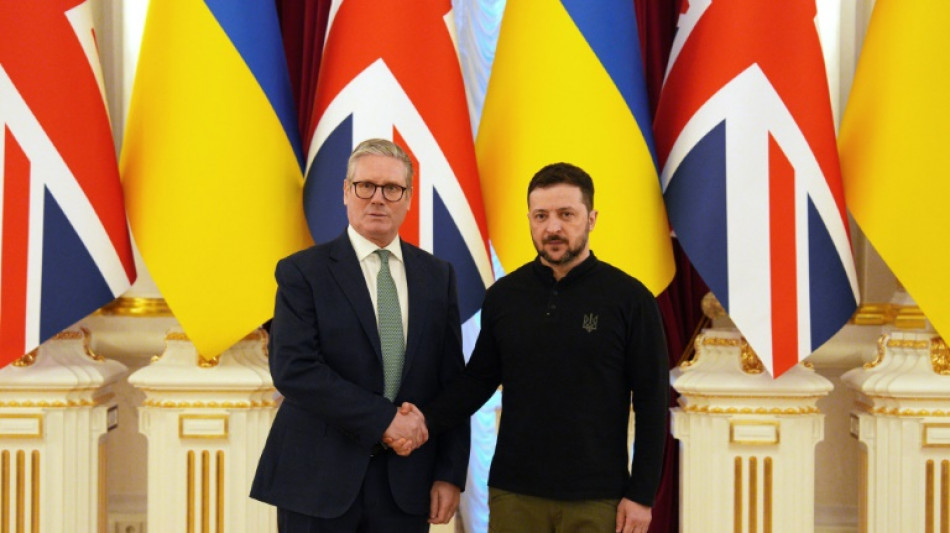 L'Ukraine et le Royaume Uni concluent un partenariat s&eacute;curitaire "historique" sur 100 ans