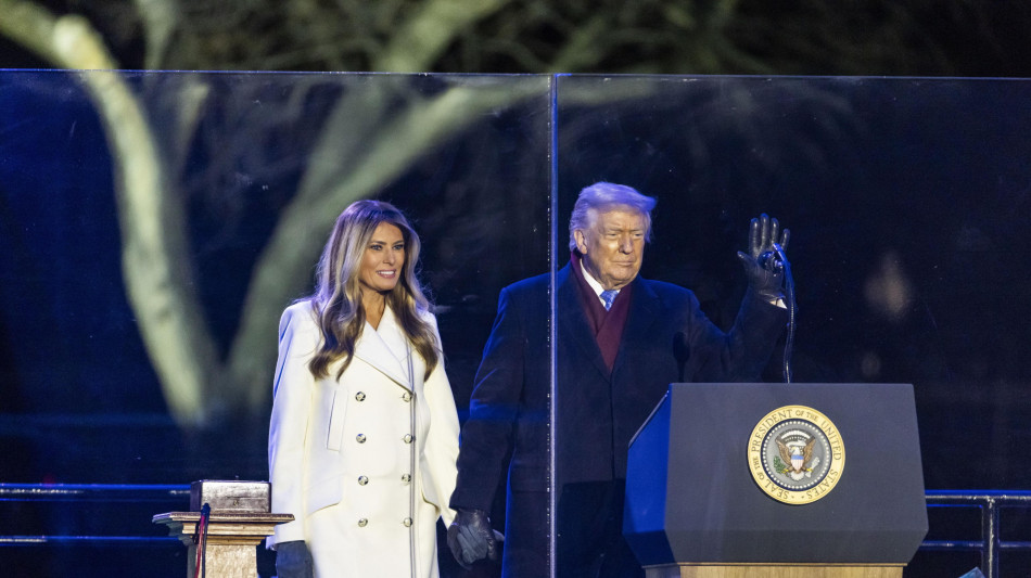 Trump, 'buon Natale anche alla feccia della sinistra radicale'