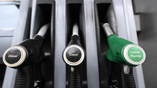 Mimit, ancora ribassi per i carburanti, verde self a 1,872 euro
