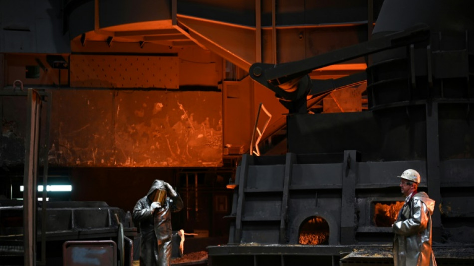 Stahlarbeiter protestieren gegen Thyssen-F&uuml;hrung - Politik mischt sich ein