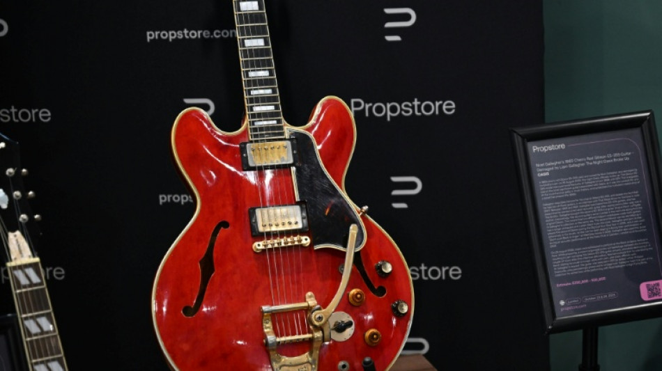 Oasis guitar sold at auction for $385k