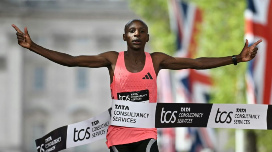 Sabastian Sawe, primer hombre que corre el marat&oacute;n en menos de dos horas
