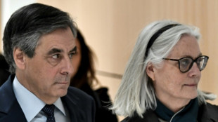 Fran&ccedil;ois Fillon et son &eacute;pouse fix&eacute;s en appel dans l'affaire des soup&ccedil;ons d'emplois fictifs