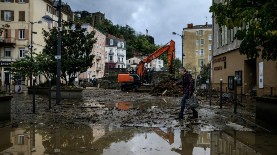 Pluies "exceptionnelles" dans le Centre-Est: 900 personnes d&eacute;plac&eacute;es 