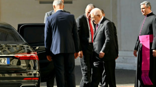 El papa León XIV se reúne por primera vez con el presidente palestino Abás