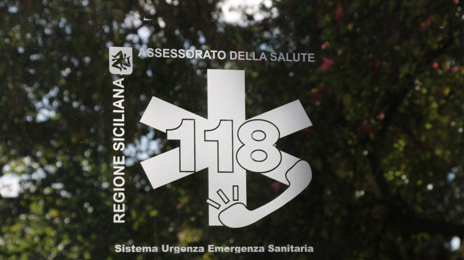 Studente colpisce con martello un compagno in scuola a Gela