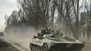 Ukraine: Zelensky pr&egrave;s du front Sud, l'arm&eacute;e annonce par erreur un retrait russe
