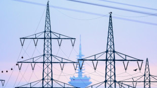 Industrieproduktion im Februar stabil - Einbu&szlig;en im Baugewerbe