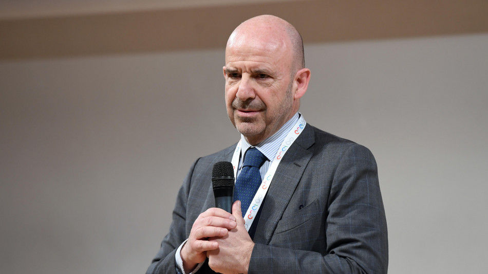 Confindustria: 'Fisco e finanza siano leve per la crescita, &egrave; un'urgenza strategica'