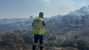 Tre incendi vicino alle abitazioni, evacuate famiglie nel Tarantino