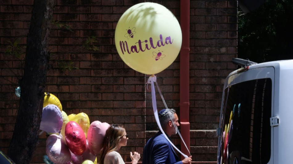 Premi&ecirc; australiano promete erradicar &oacute;dio; pa&iacute;s lamenta morte da v&iacute;tima mais jovem do atentado de Sydney