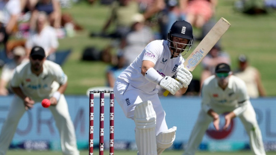 Duckett's 84 hands England rapid start to first New Zealand Test
