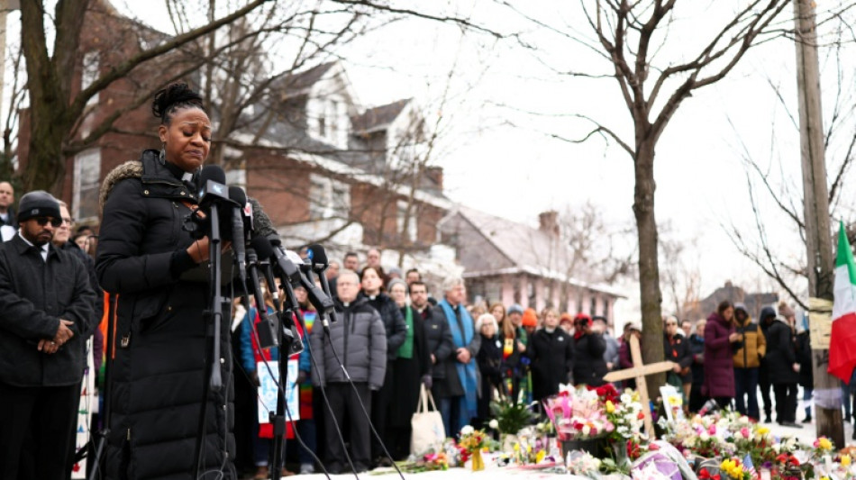 Femme tu&eacute;e par la police de l'immigration &agrave; Minneapolis: la Maison Blanche d&eacute;fend ses agents