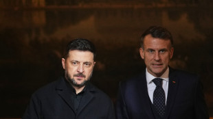 Macron sente Trump, 'garanzie sicurezza per Kiev centrali'