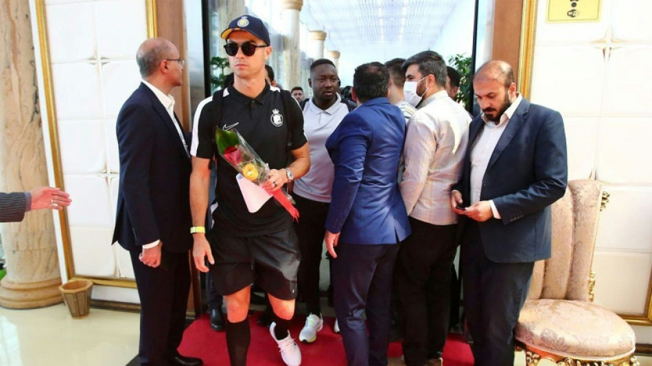 Cristiano Ronaldo d&eacute;cha&icirc;ne les passions &agrave; T&eacute;h&eacute;ran avant un match