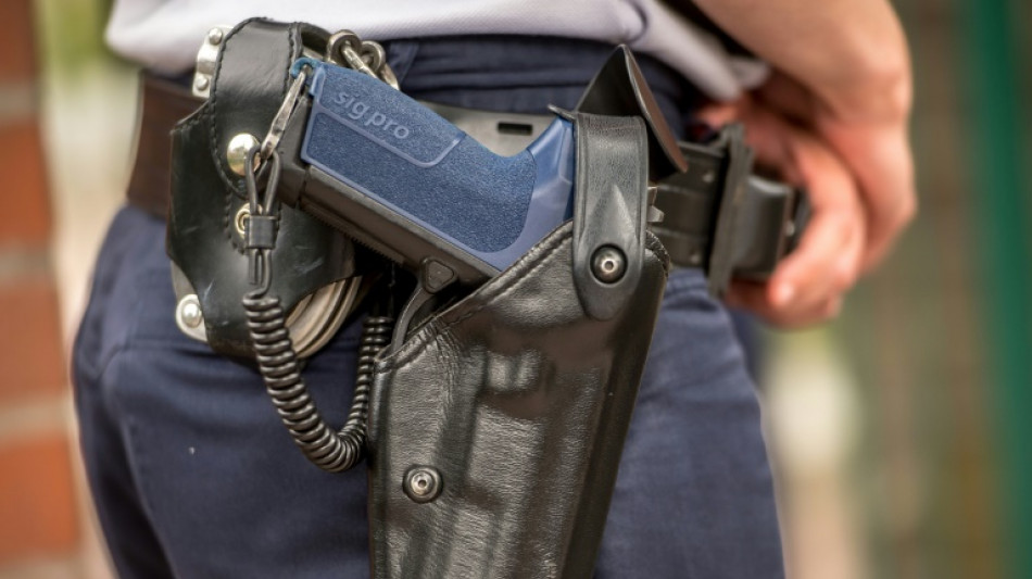 Jeune tu&eacute; apr&egrave;s un refus d'obtemp&eacute;rer: un policier en garde &agrave; vue, quelques tensions &agrave; Nanterre