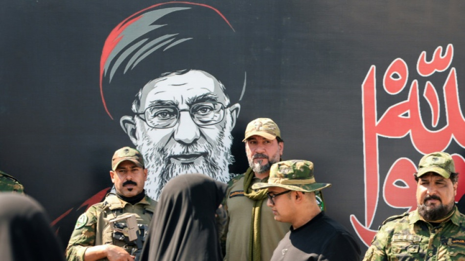 Una marea humana despide a Jamenei en la ciudad santa de Qom