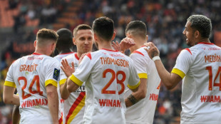 Lens win forces PSG to wait for Ligue 1 title
