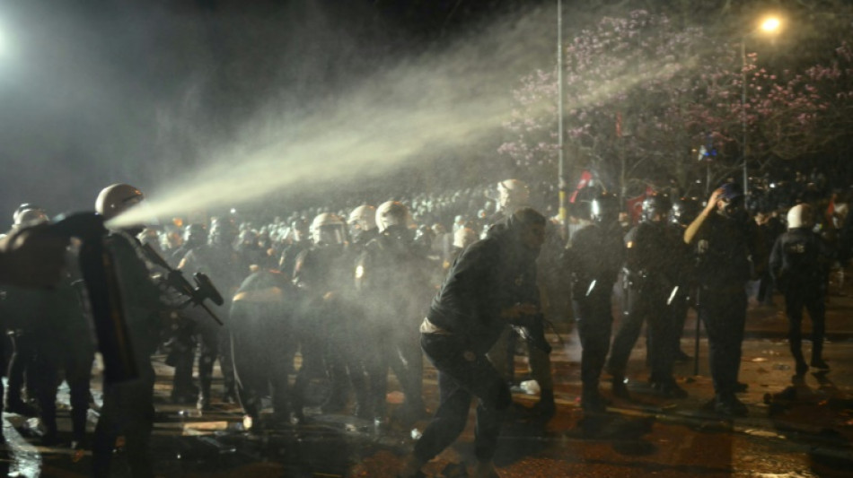 T&uuml;rkische Beh&ouml;rden verl&auml;ngern Versammlungsverbot in Ankara bis 1. April
