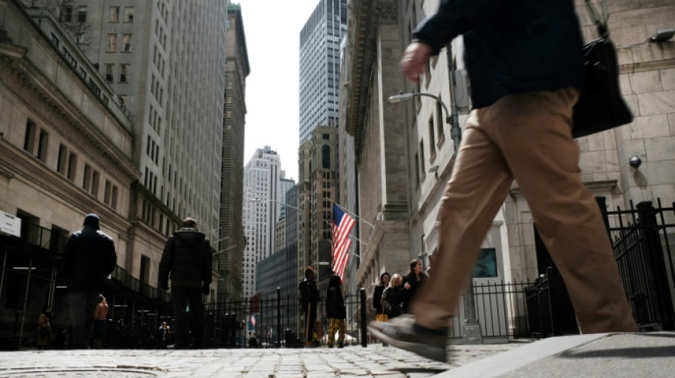 Wall Street ind&eacute;cise au d&eacute;but d'une r&eacute;union de la Fed