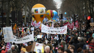 Retraites: sans surprise, les 64 ans valid&eacute;s en commission mixte paritaire, 8e journ&eacute;e de mobilisation