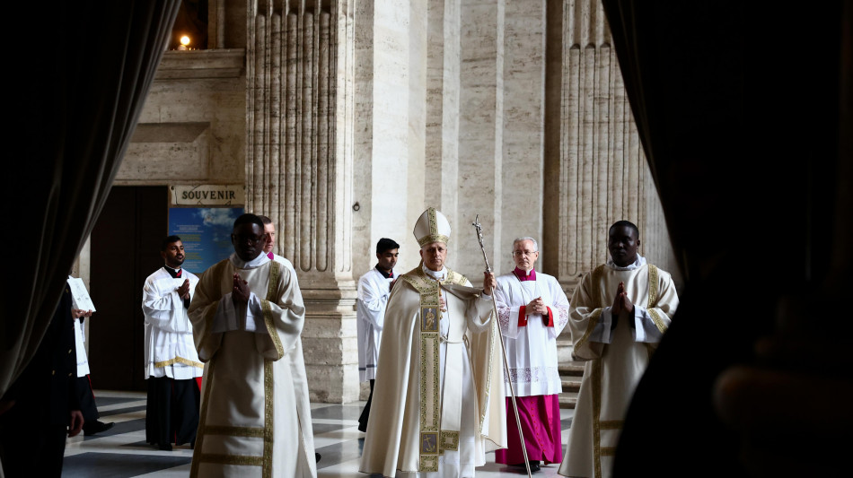 Il Papa, cercare la pace significa proteggere i pi&ugrave; fragili