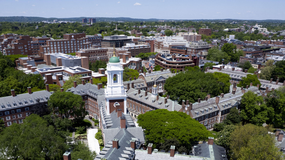 Ft, Harvard Business School valuta lezioni o sedi estere su stretta Trump a visti