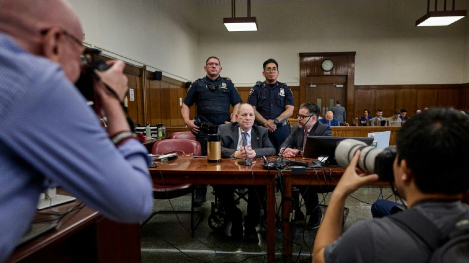 Todavía no hay veredicto en el juicio a Weinstein que se dice inocente