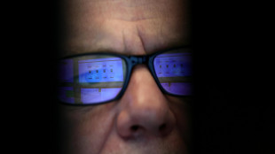 Borsa: l'Europa in rosso con Wall Street e i chip, Milano -0,5%