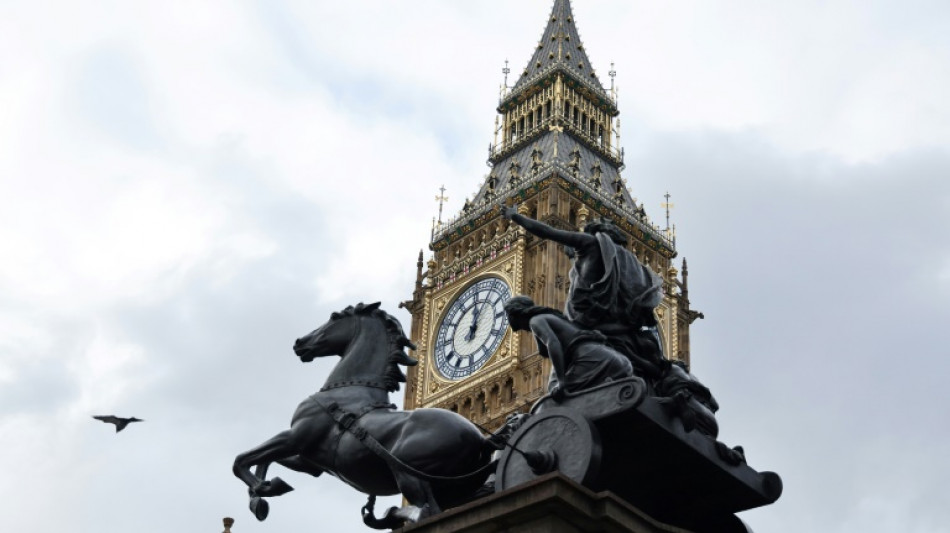 Fitch upgrades UK credit rating outlook to 'stable'
