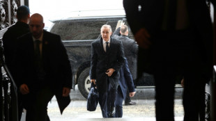 Au Canada, le Premier ministre Carney se rend sur les lieux de la tuerie qui endeuille le pays