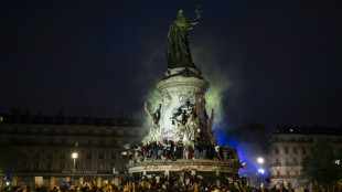 Fran&ccedil;a tenta superar cen&aacute;rio de incerteza pol&iacute;tica depois de derrotar a extrema direita