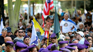 Israel entierra al militar secuestrado y asesinado en Gaza hace 11 años
