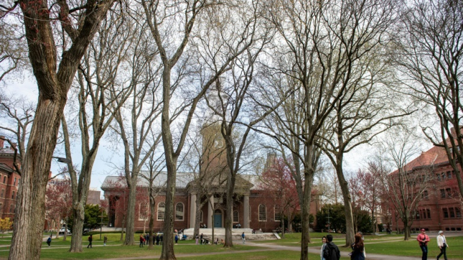 Etudiants étrangers: Harvard obtient un sursis face à Trump