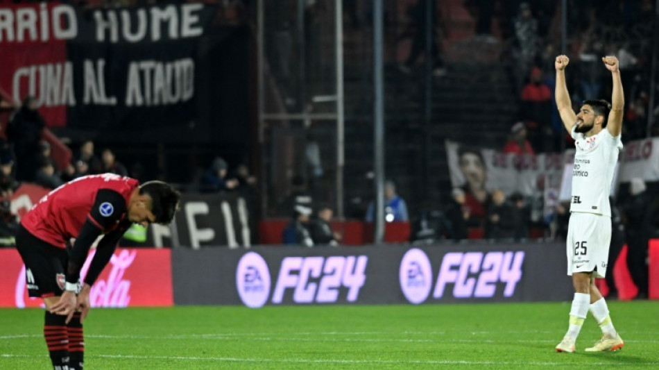 Corinthians empata na visita ao Newell's (0-0) e vai &agrave;s quartas da Sul-Americana