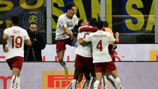 Smalling heads Roma to win at struggling Inter Milan