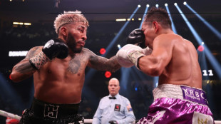 Santiago earns decision win over Donaire for vacant WBC bantamweight title