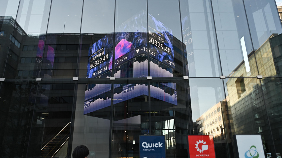 Borsa: Tokyo, apertura in calo (-0,68%)