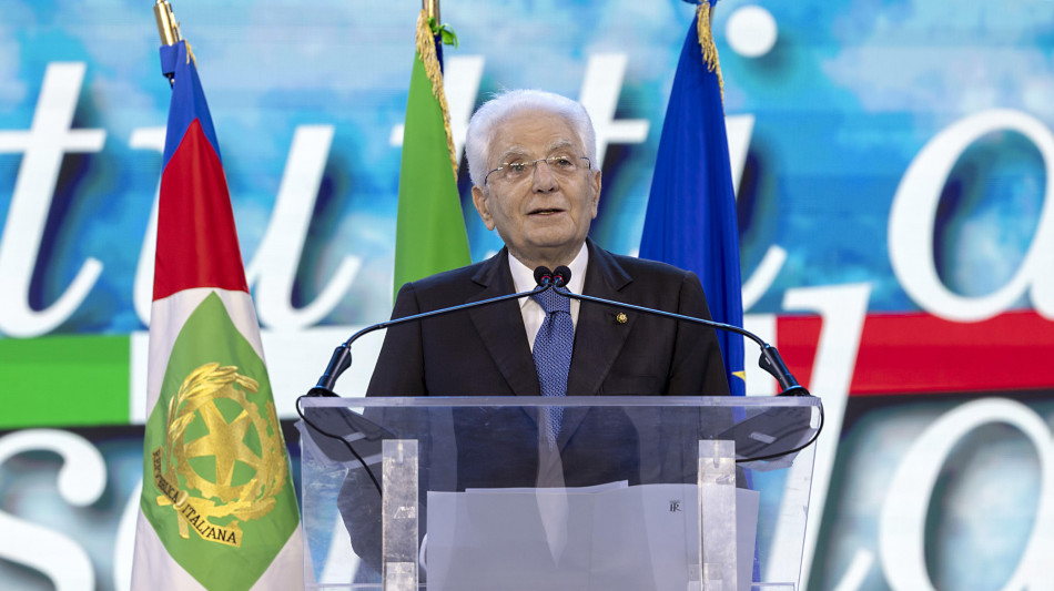 Mattarella, grati a patrioti Consulta che riavvi&ograve; la democrazia