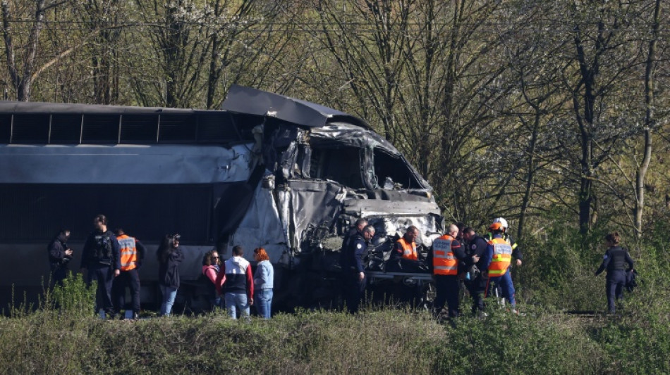 La colisi&oacute;n entre un tren y un cami&oacute;n con material militar deja un muerto y dos heridos cr&iacute;ticos en Francia