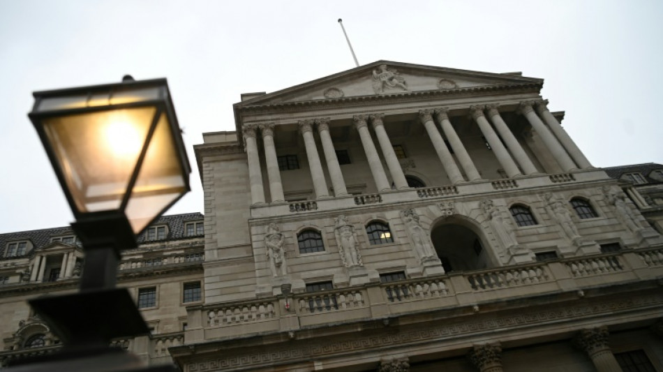 La Banque d'Angleterre intervient encore mais sans calmer le march&eacute;