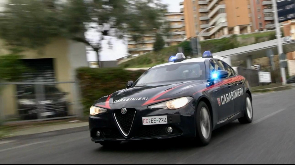 Cadavere bimbo otto anni trovato in casa nel Salento