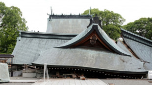 Buscan sobrevivientes tras el sismo que mat&oacute; al menos a 13 personas en Jap&oacute;n