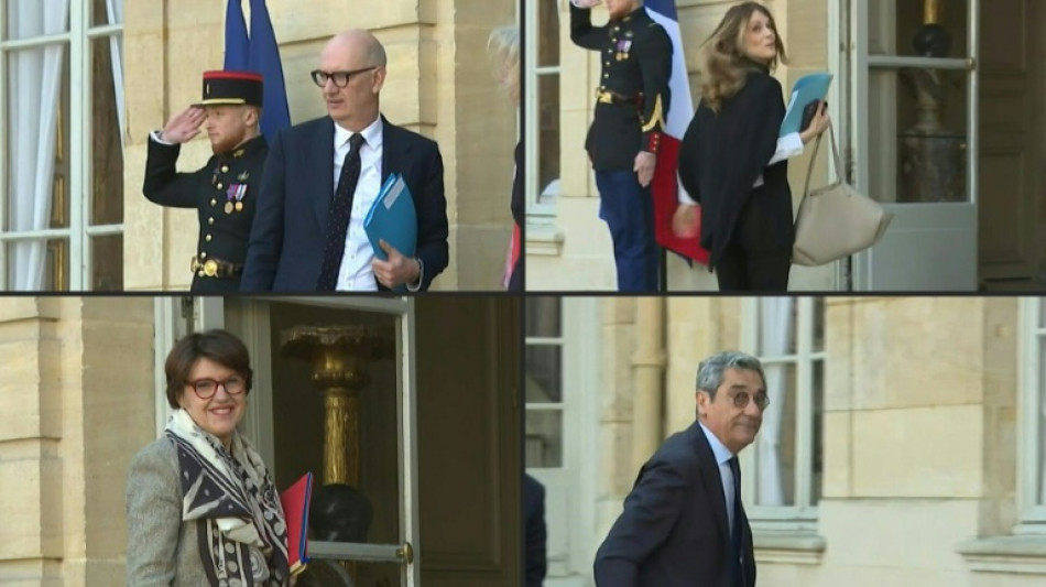 Flamb&eacute;e des prix &agrave; la pompe: le gouvernement temporise malgr&eacute; la pression 