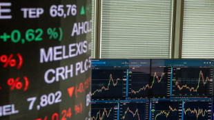 Borsa: Europa bene nel finale, stacco cedole a Milano (-0,7%)