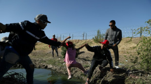 Mexique: plus de 1.000 migrants tentent d'entrer aux Etats-Unis apr&egrave;s la trag&eacute;die de Juarez