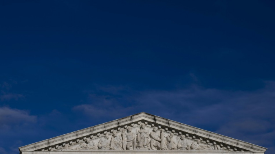 Trump ataca a la Corte Suprema por bloquear la expulsión de migrantes