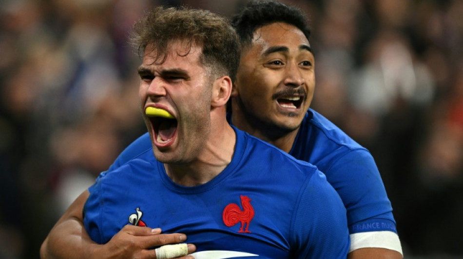 'Beautiful' Penaud late try guides France to Australia win