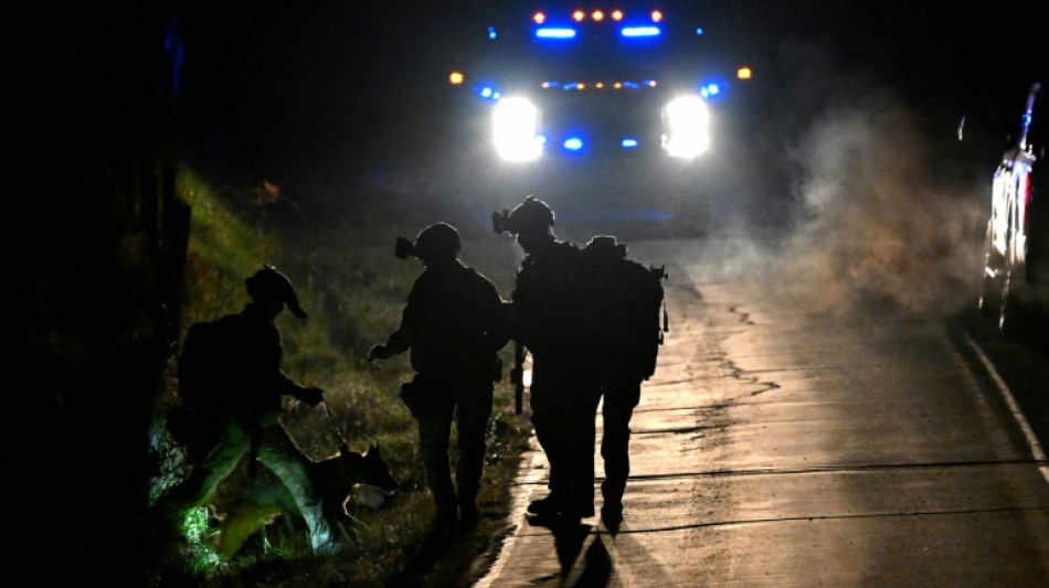 Dans le Maine, la police aux trousses du tireur pr&eacute;sum&eacute; apr&egrave;s la pire tuerie de l'ann&eacute;e aux Etats-Unis