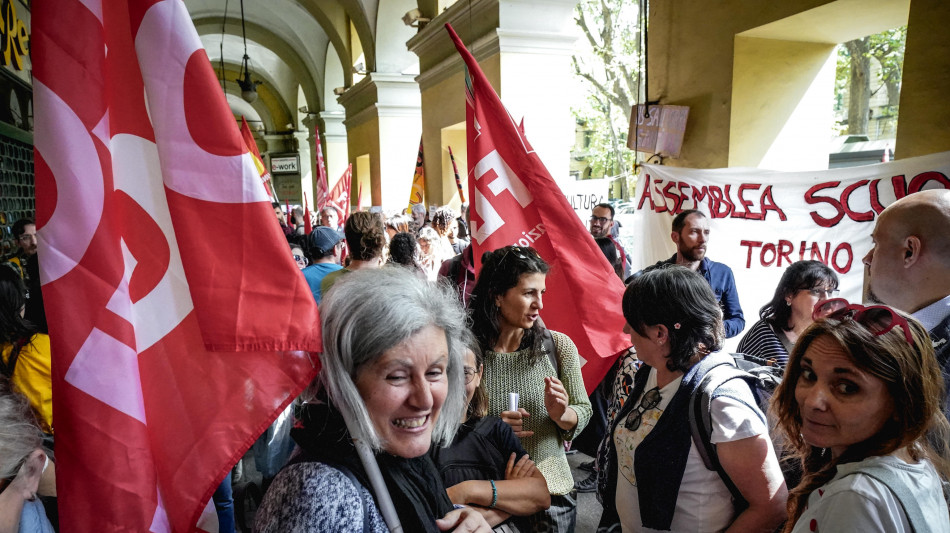 Domani sciopero dei sindacati di base, cortei in tutta Italia